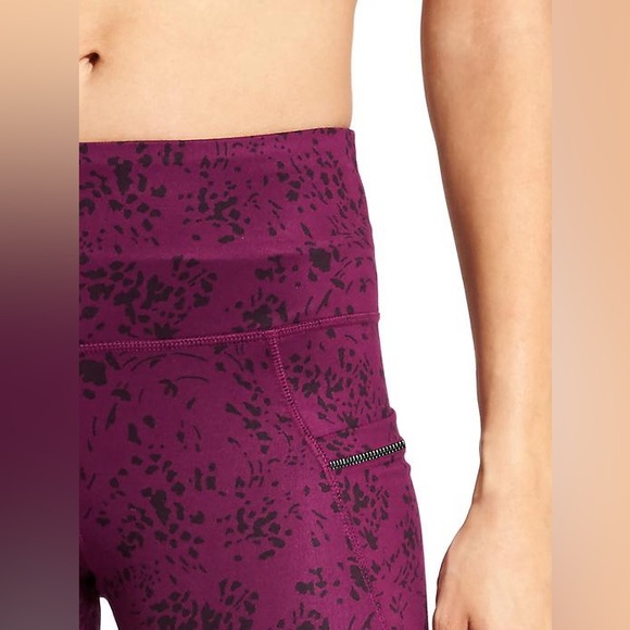 Athleta Burgundy Black Floral Capri 7/8 Like New Leggings Size XS 2-4 - Picture 2 of 9
